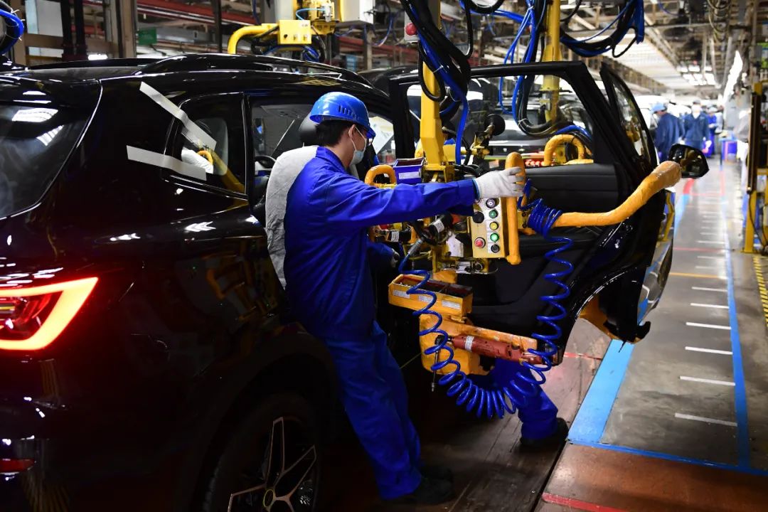 Global Automotive Supply Chain Faces Triple Blow: Demand, Supply, and Costs Under Pressure Simultaneously